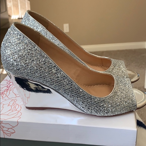 Heels - Picture 2 of 3